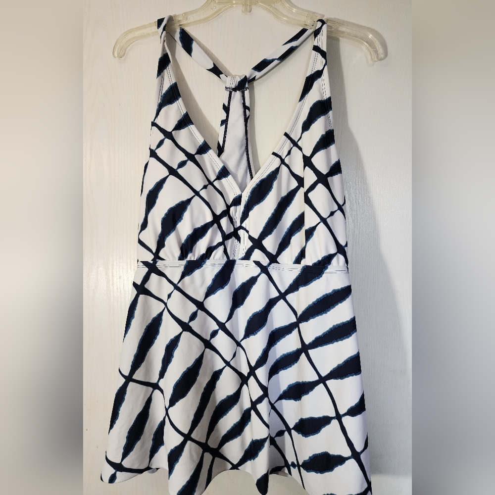Kona Sol swim top. 2XL